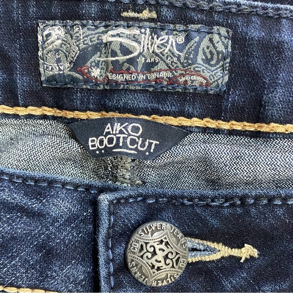 Vintage Silver Jeans Dark Wash Mid Rise Aiko Boot Cut Jeans 22 - Picture 3 of 14